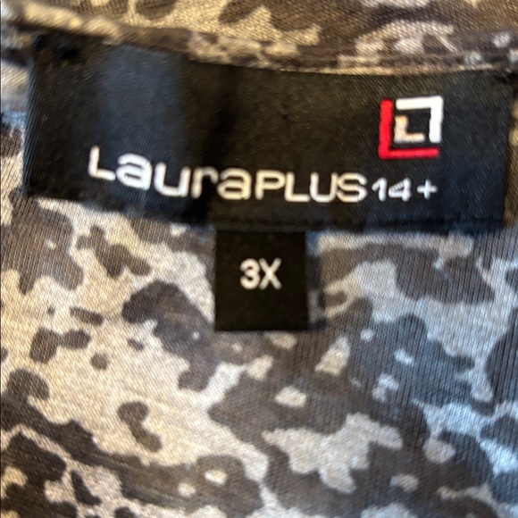 Laura's Layered Front Burnout Top - Picture 6 of 8